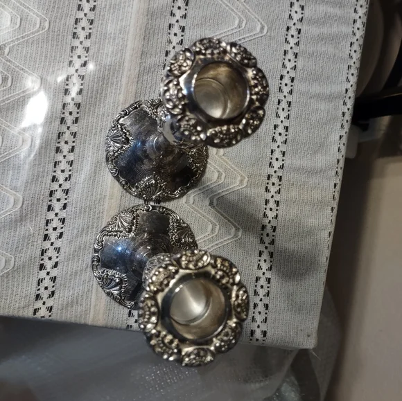 Pair of Godinger Modern Baroque Candle Holders - Picture 4 of 5